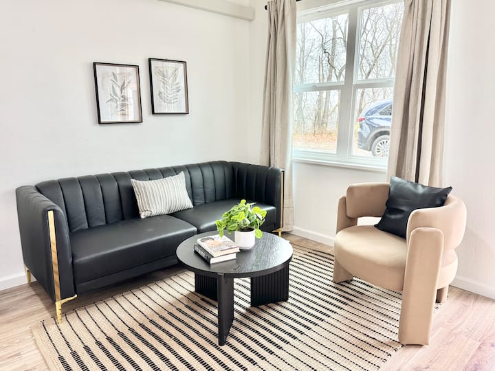 Perfect Studio In Dsm - Steps To Dt - Free Parking - Carlisle, IA