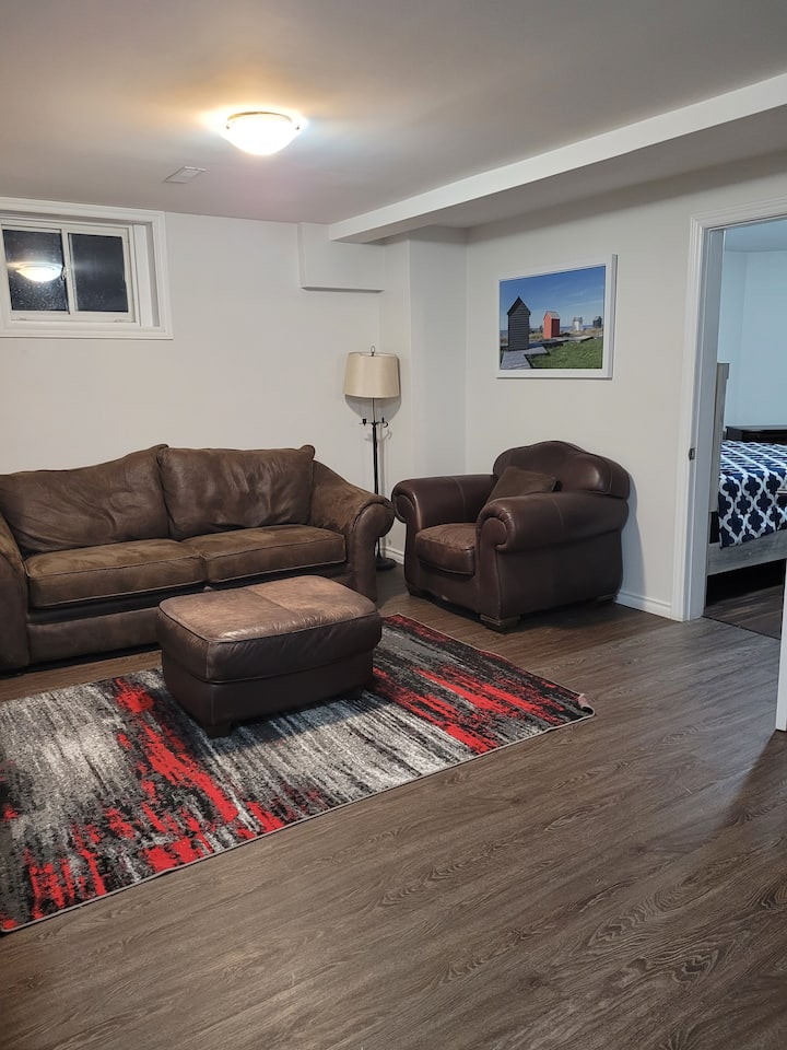 Lea's Happy Home - Innisfil