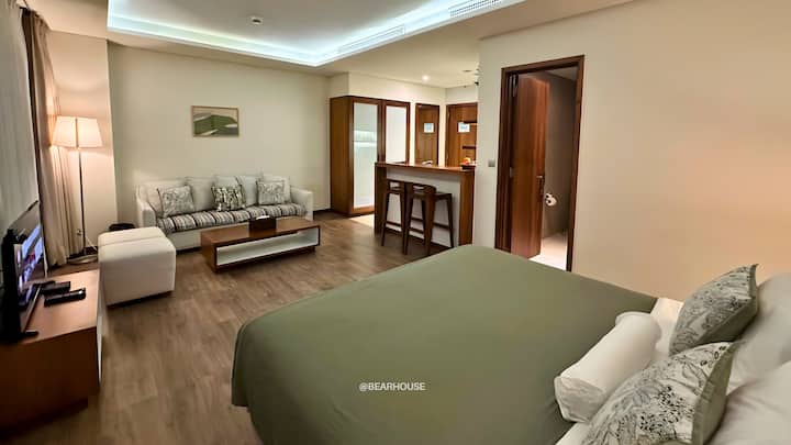 Bright Studio By The Beach – 1 Minute Walk - Da Nang