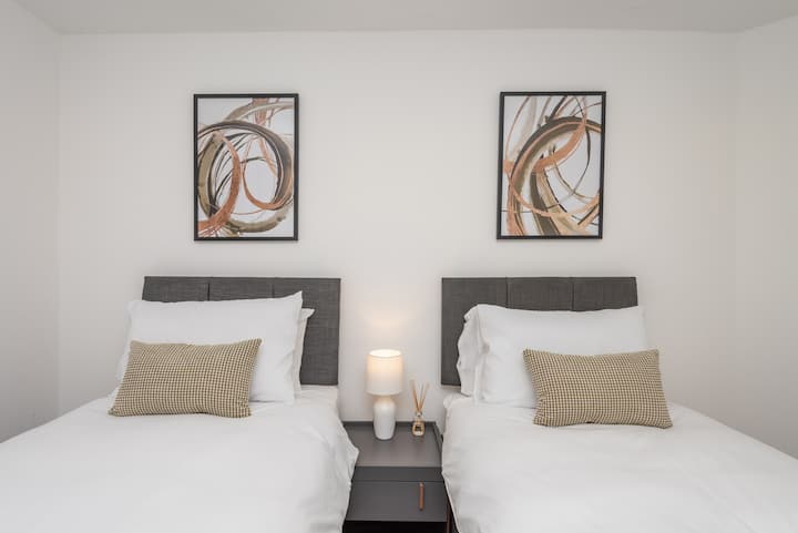 غرفة نوم في Homestyles Hosts Short Lets & Serviced Accommodation 	