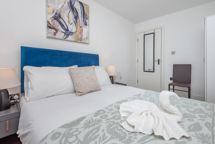 غرفة نوم في Homestyles Hosts Short Lets & Serviced Accommodation 	