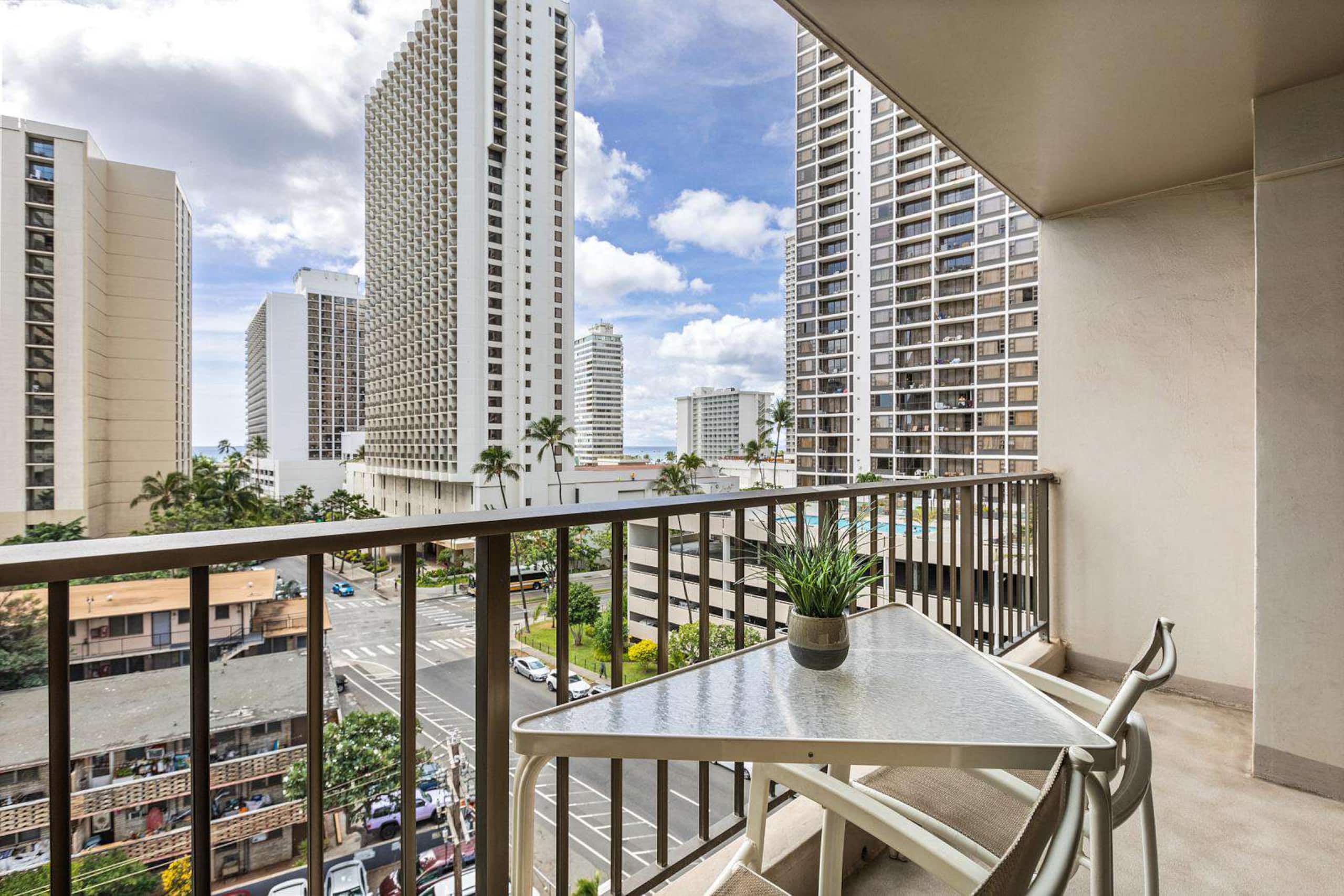 8th Fl Waikiki Sunset | Parking | Pool | AC - Image 23