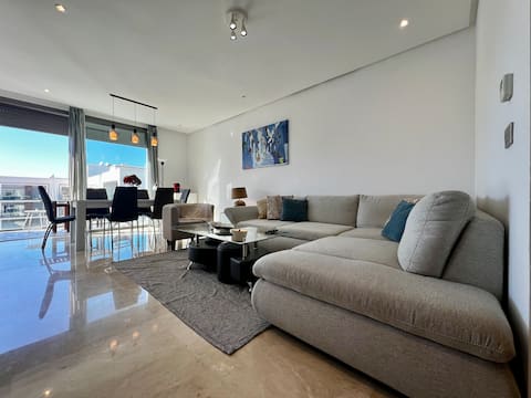 Top Airbnb: Luminous 1BR Orangeraie - Terrace & Pool in Arrondissement Souissi مقاطعة السويسي