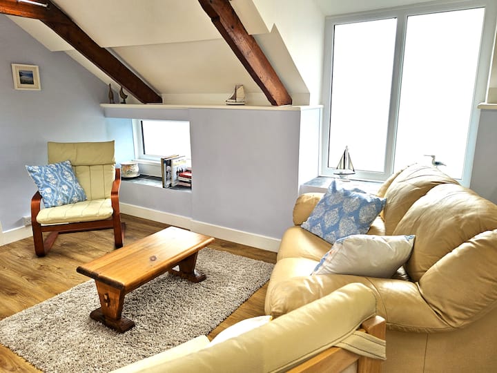 Porthcurno Beach Hayloft
First Floor - Porthcurno
