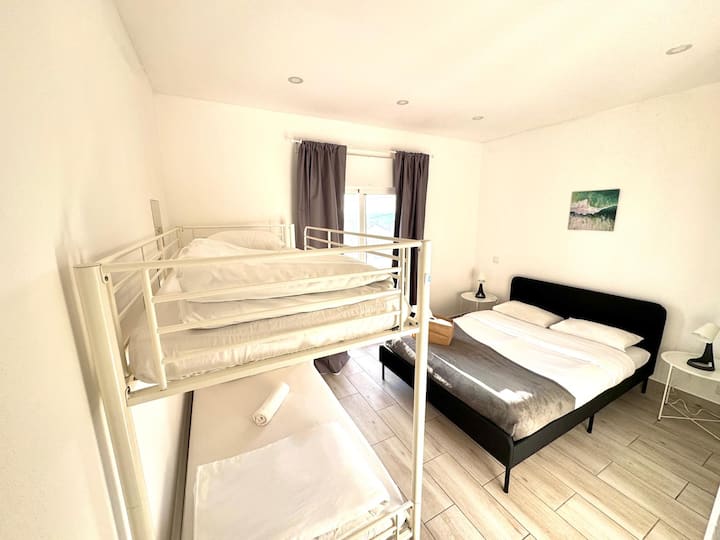 Ventya Room| Steps From Beach - Faro