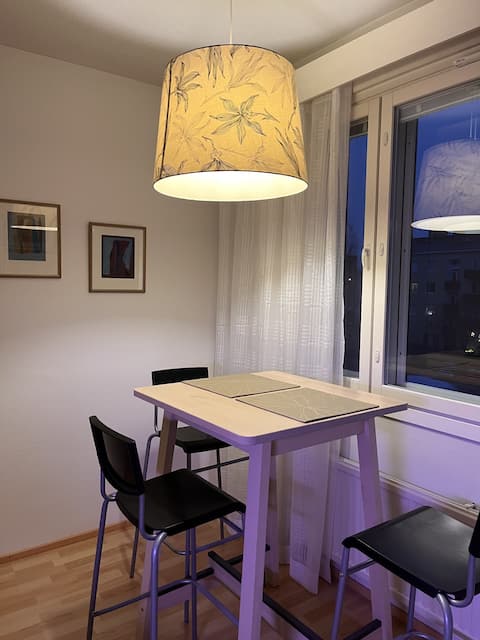 Luxury studio by the harbor – stunning lake views