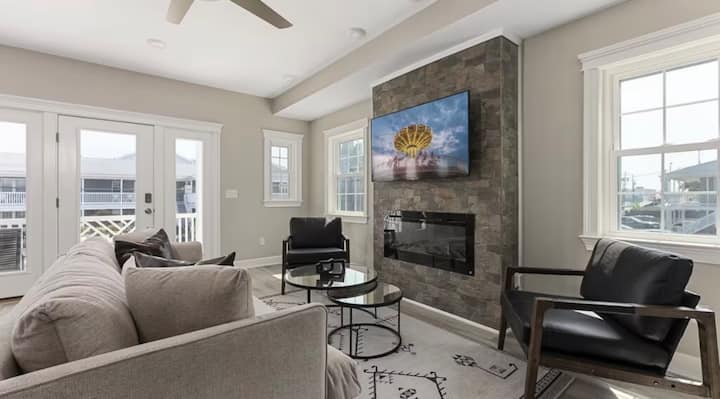 Steps From Boardwalk & Beach With Parking - Carousel, Ocean City