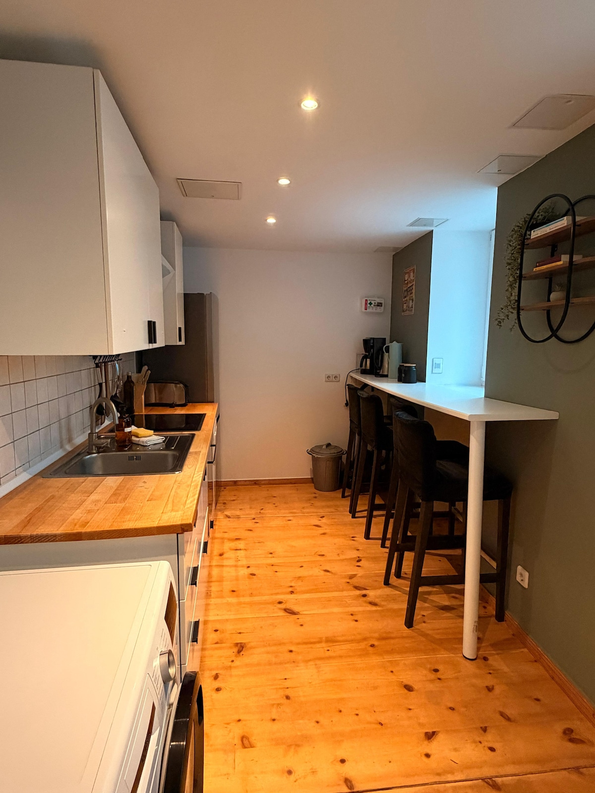 Popular Airbnb listing: Big Central Apartment Gleispark – Zentral & Modern in Tiergarten