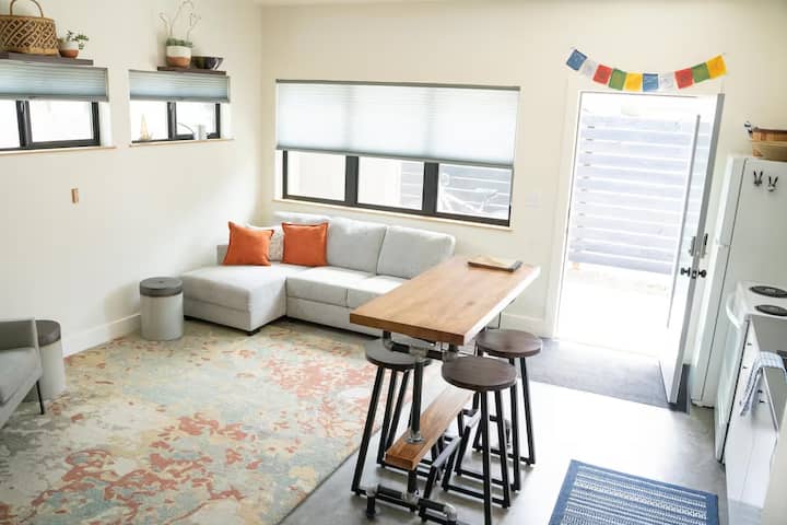 Walkable Missoula Retreat Near Downtown - Missoula, MT