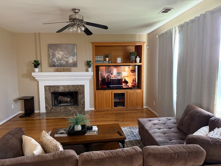 Spacious Centrally Located Double Story - Tracy, CA