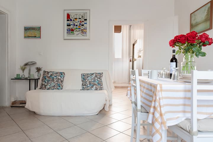 Seaside Holiday Inn [Free Parking] - Livorno