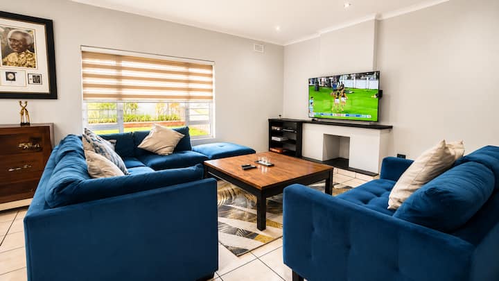 Umhlanga La Lucia Oasis- 10 Sleeper Family Villa - Umhlanga