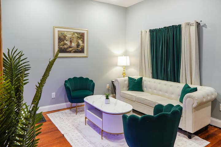 Chic Cabin Oasis•bar•game Room• Firepit•prime Spot - 신시내티