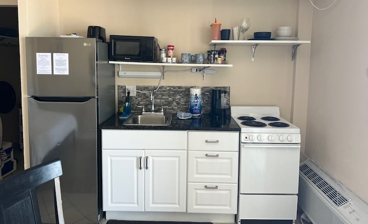Oceanfront Oasis Studio Condo At The Beach - Daytona Beach, FL