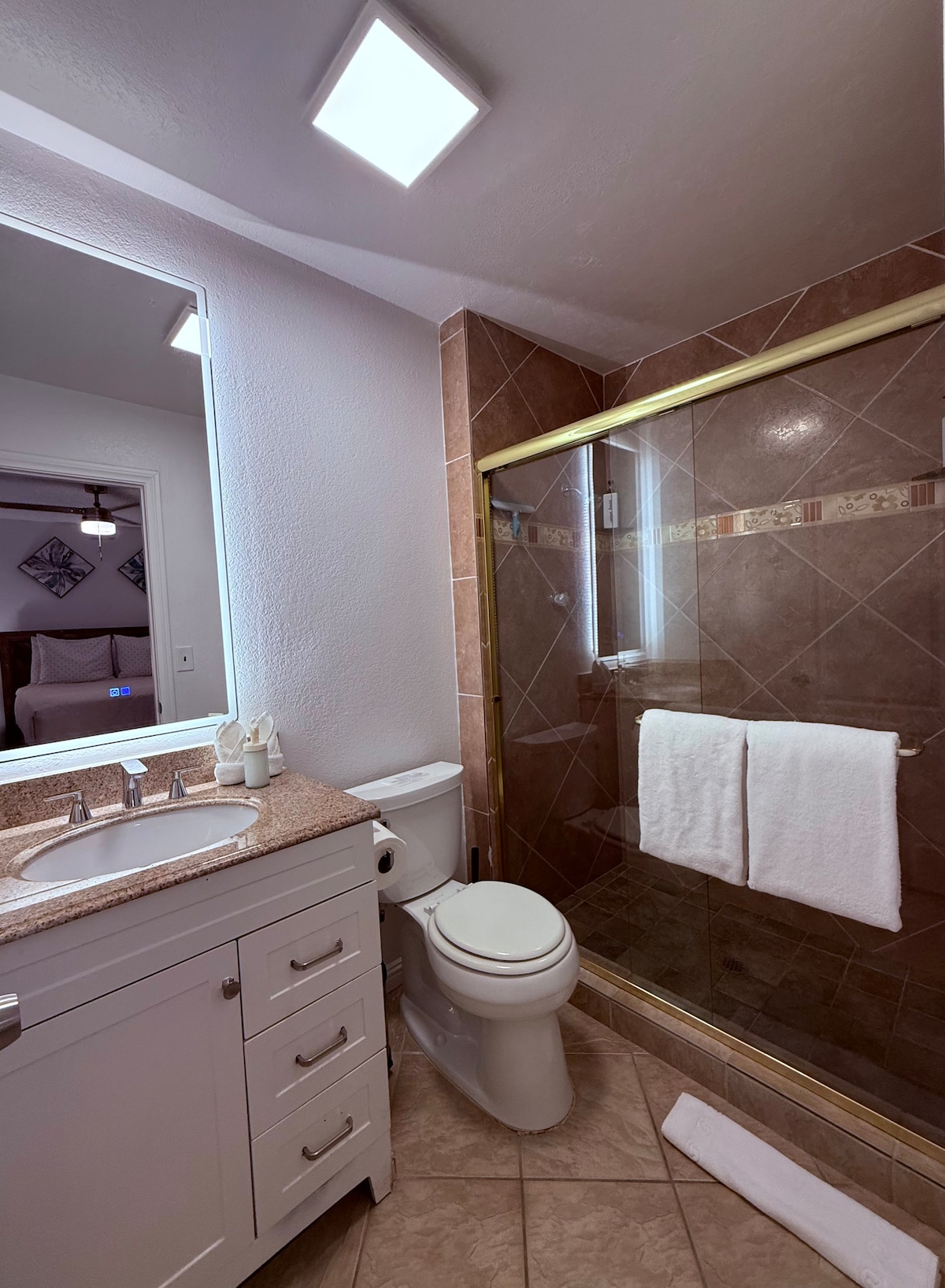 Private Modern Studio