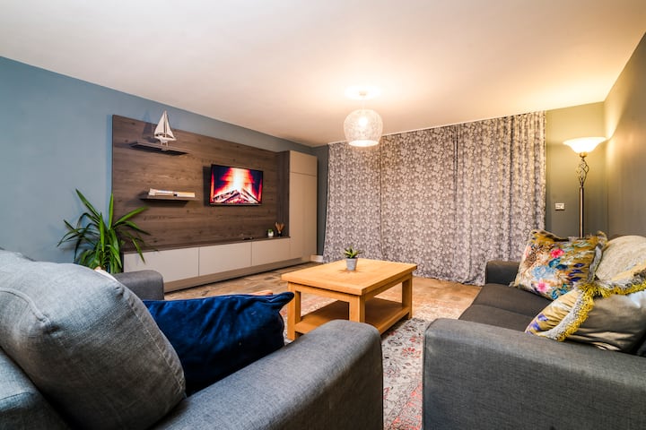 4 Bed Elegant Home With A View Of The Countryside - Downham Market