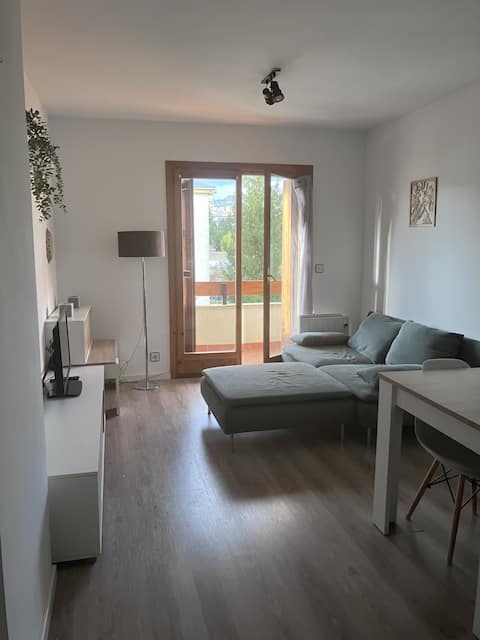 Top Airbnb: Cozy family & friends apartment in Jaca en Jaca