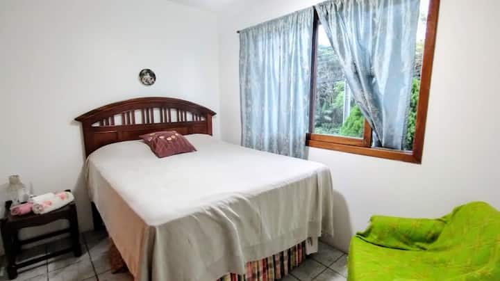 غرفة النوم 2