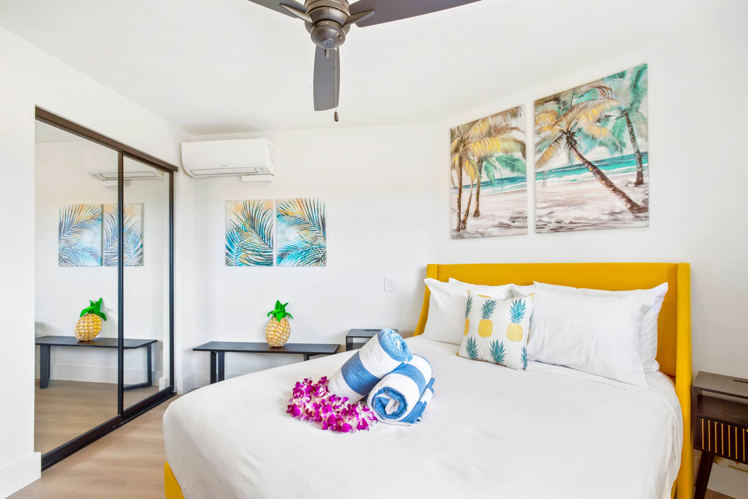 Island condo w/ beach access & pool - Image 14