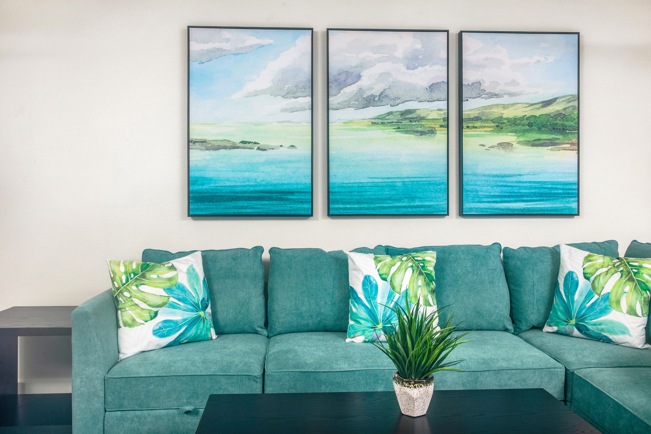 Island condo w/ beach access & pool - Image 3