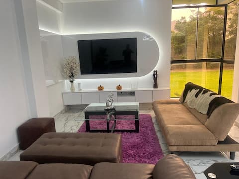 Popular Airbnb listing: Finca Don Victor in Lunahuaná