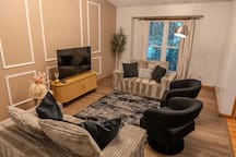 10105 E Bayley