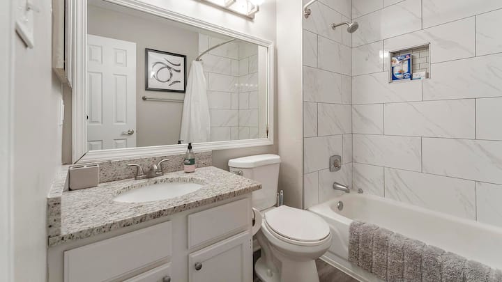 Landing | Spectacular 2bd, Clubhouse, Gym - Billings, MT