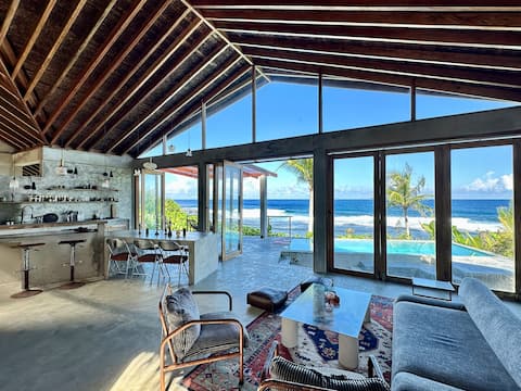 Beachfront Villa with Pool | North Siargao, Burgos