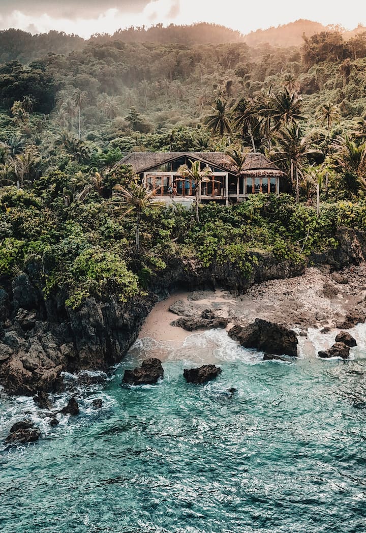 Beachfront Villa w/Pool -North Siargao WaveCatcher