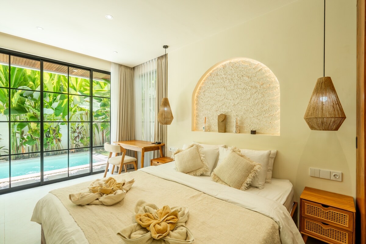 Villa in Sukawati · ★5.0 · 1 bedroom · 1 bed · 1 bath, порівнянний Airbnb