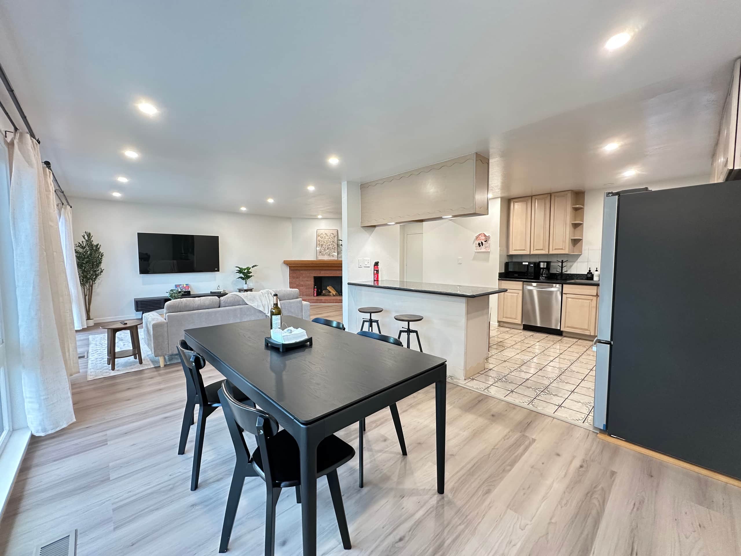 Home in San Francisco · ★4.86 · 4 bedrooms · 5 beds · 2 baths - Image 31