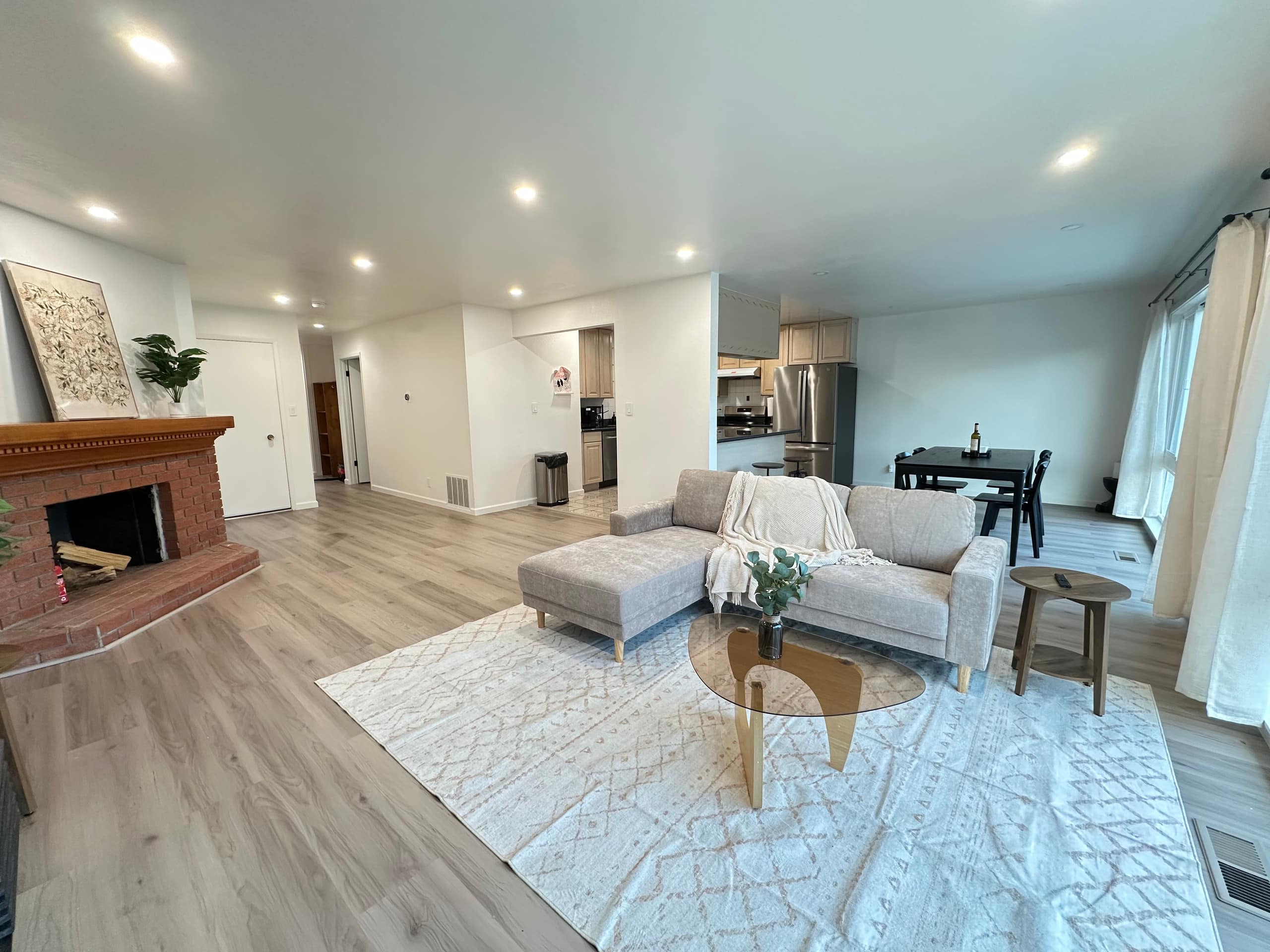 Home in San Francisco · ★4.86 · 4 bedrooms · 5 beds · 2 baths - Image 7