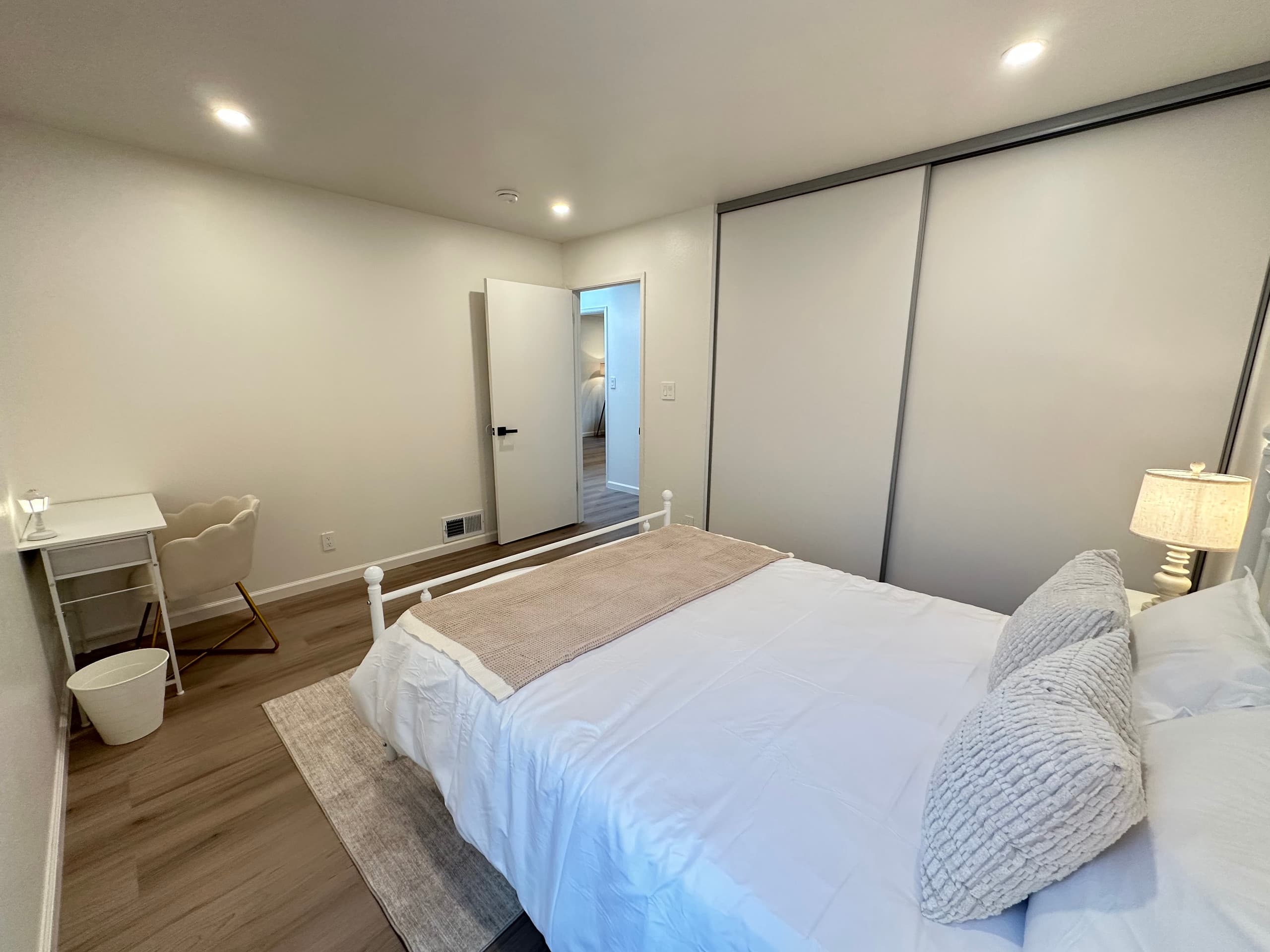 Home in San Francisco · ★4.86 · 4 bedrooms · 5 beds · 2 baths - Image 66