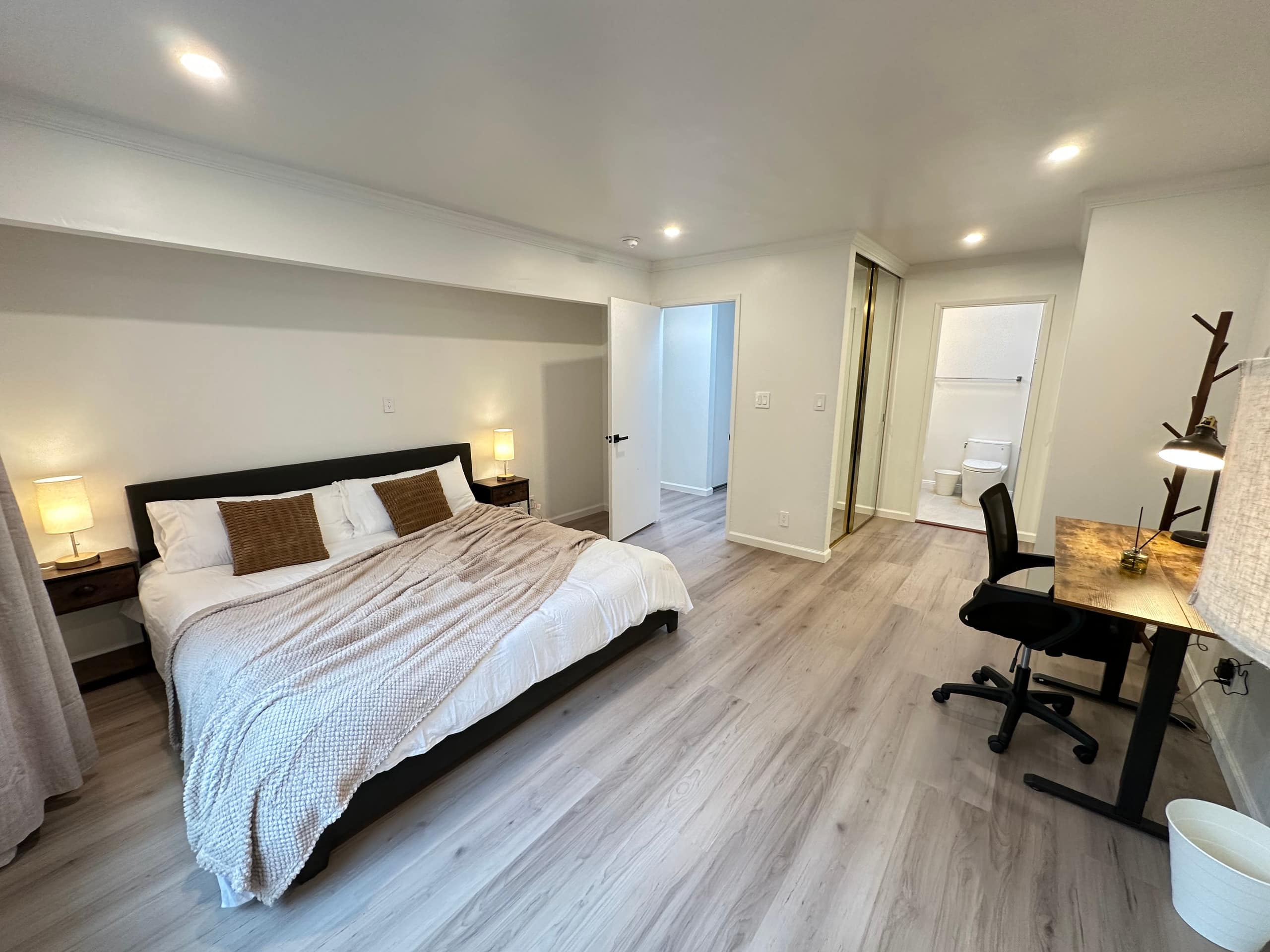 Home in San Francisco · ★4.86 · 4 bedrooms · 5 beds · 2 baths - Image 47