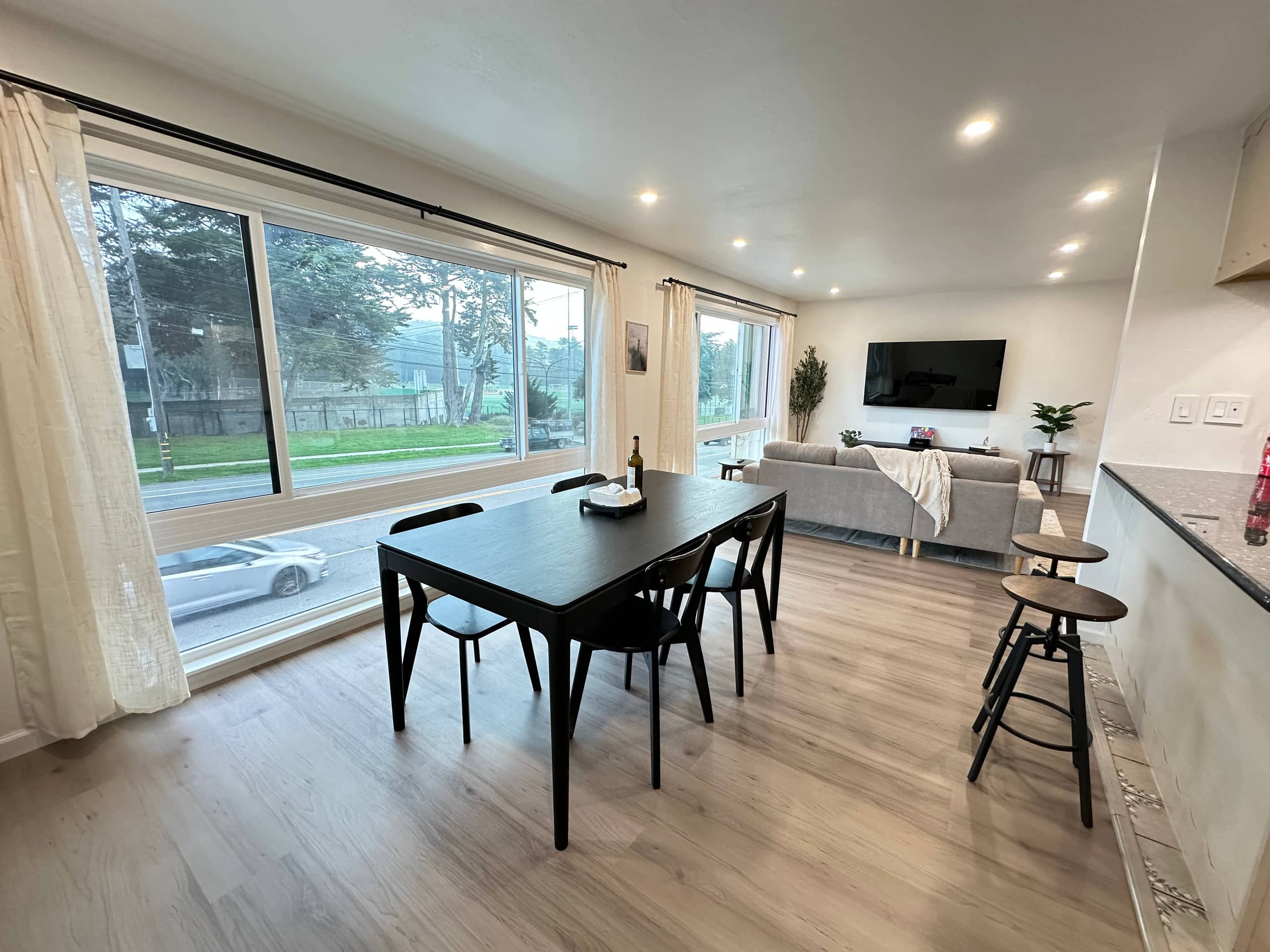 Home in San Francisco · ★4.86 · 4 bedrooms · 5 beds · 2 baths - Image 29