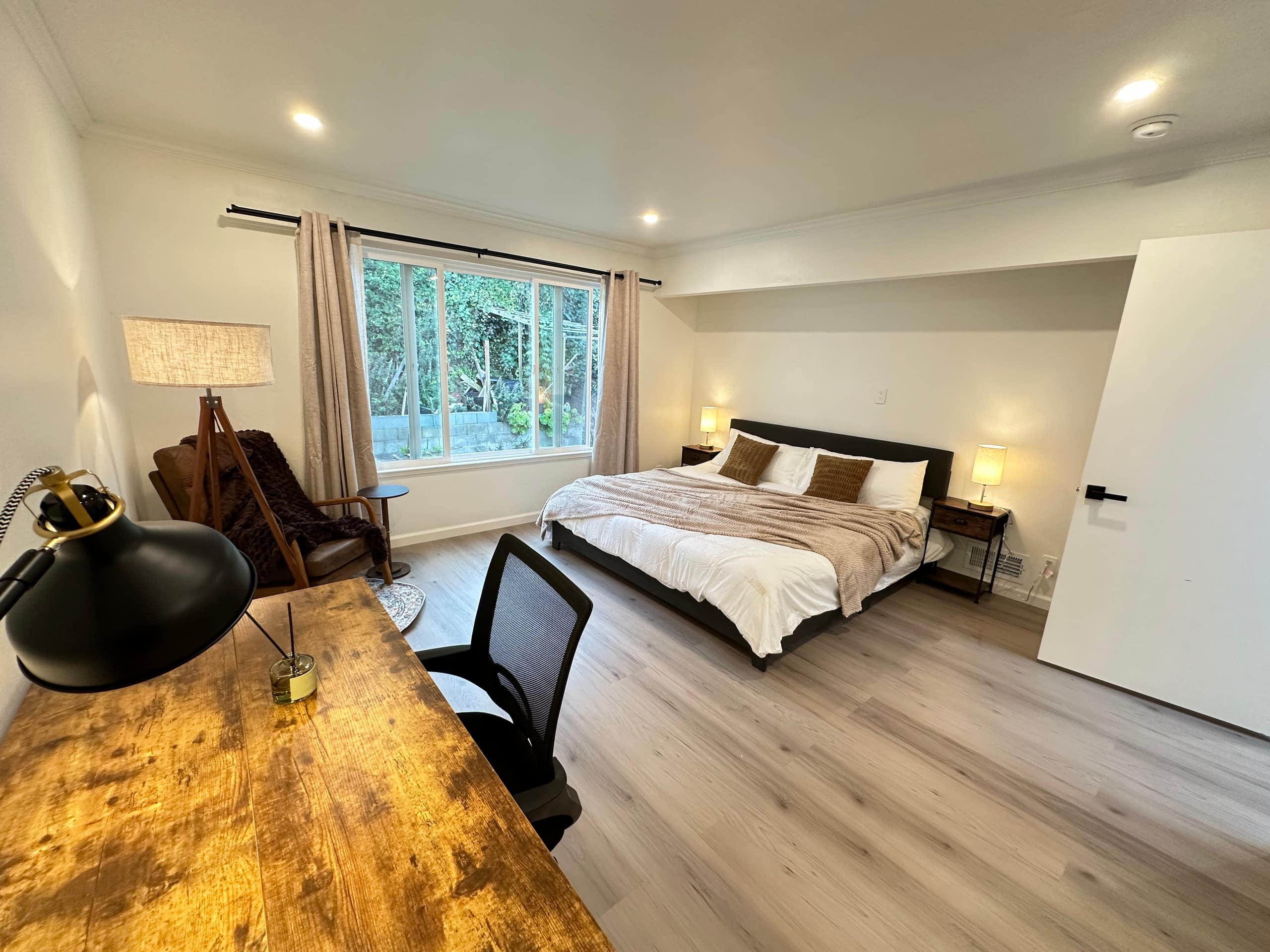 Home in San Francisco · ★4.86 · 4 bedrooms · 5 beds · 2 baths - Image 39