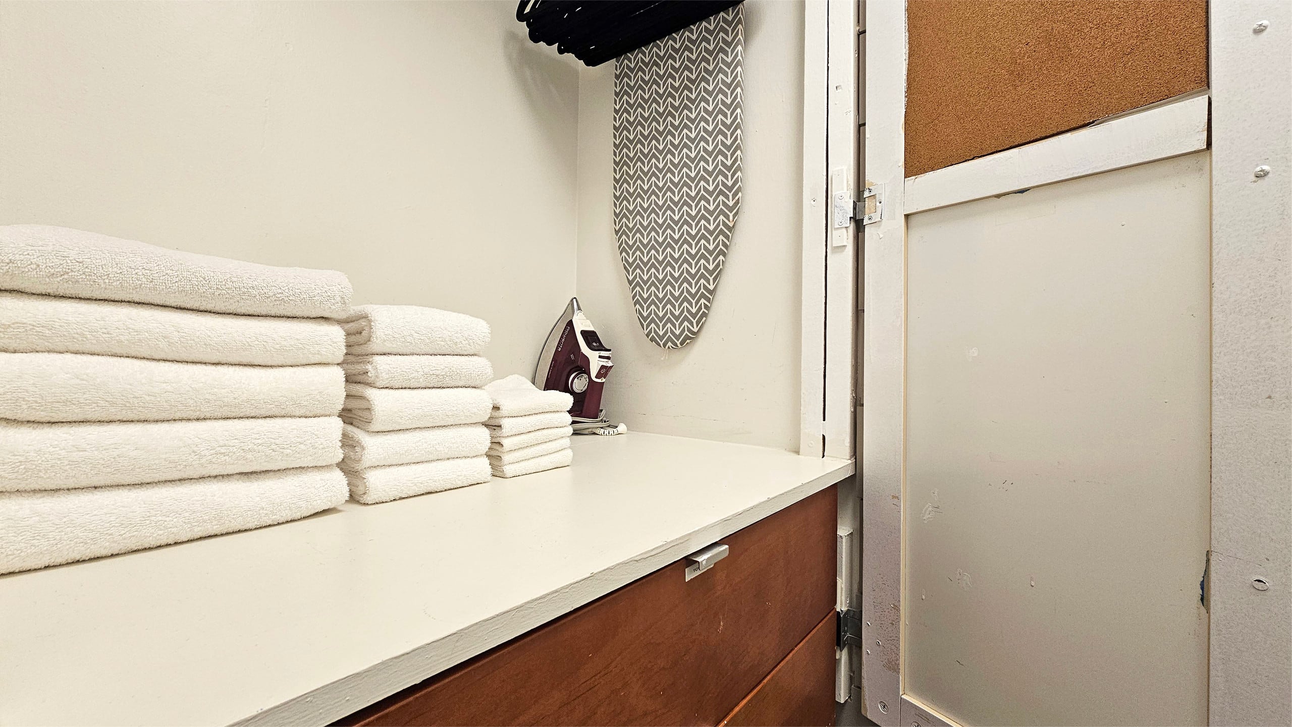 Waikīkī Grand Hotel® | Queen studio for 2+Kitchen - Image 19