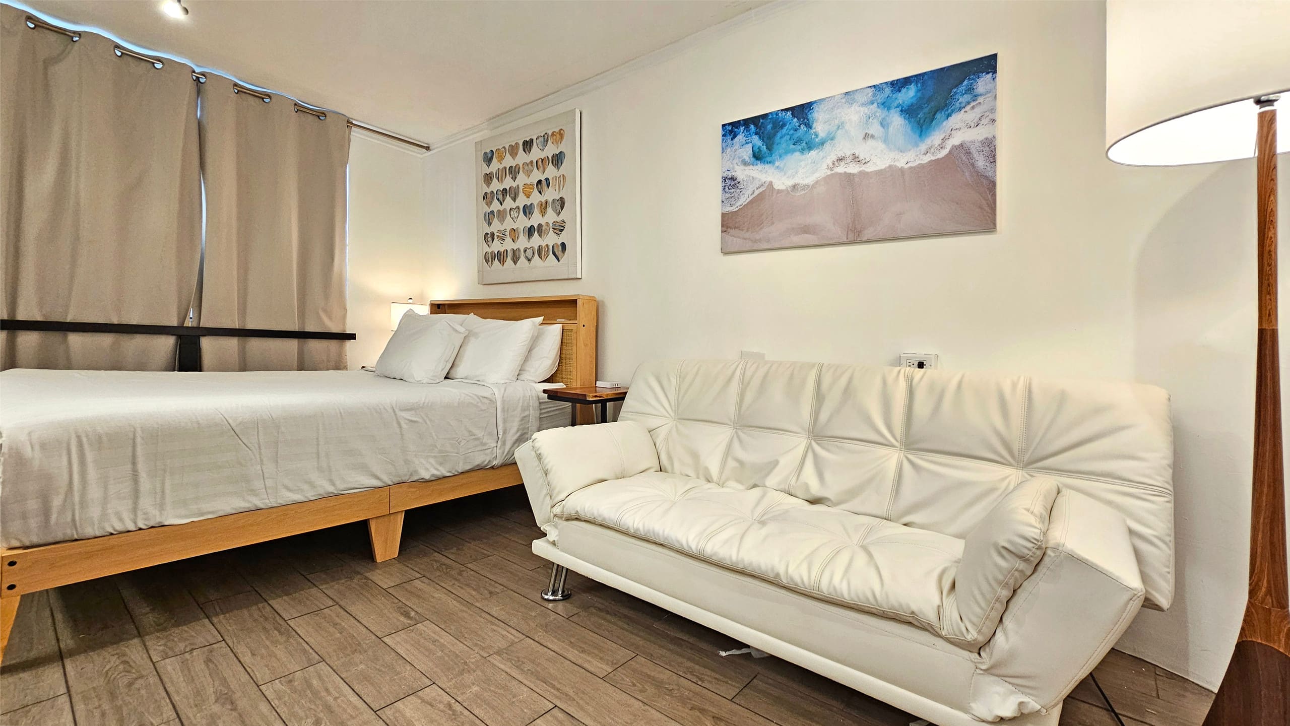 Waikīkī Grand Hotel® | Queen studio for 2+Kitchen - Image 36