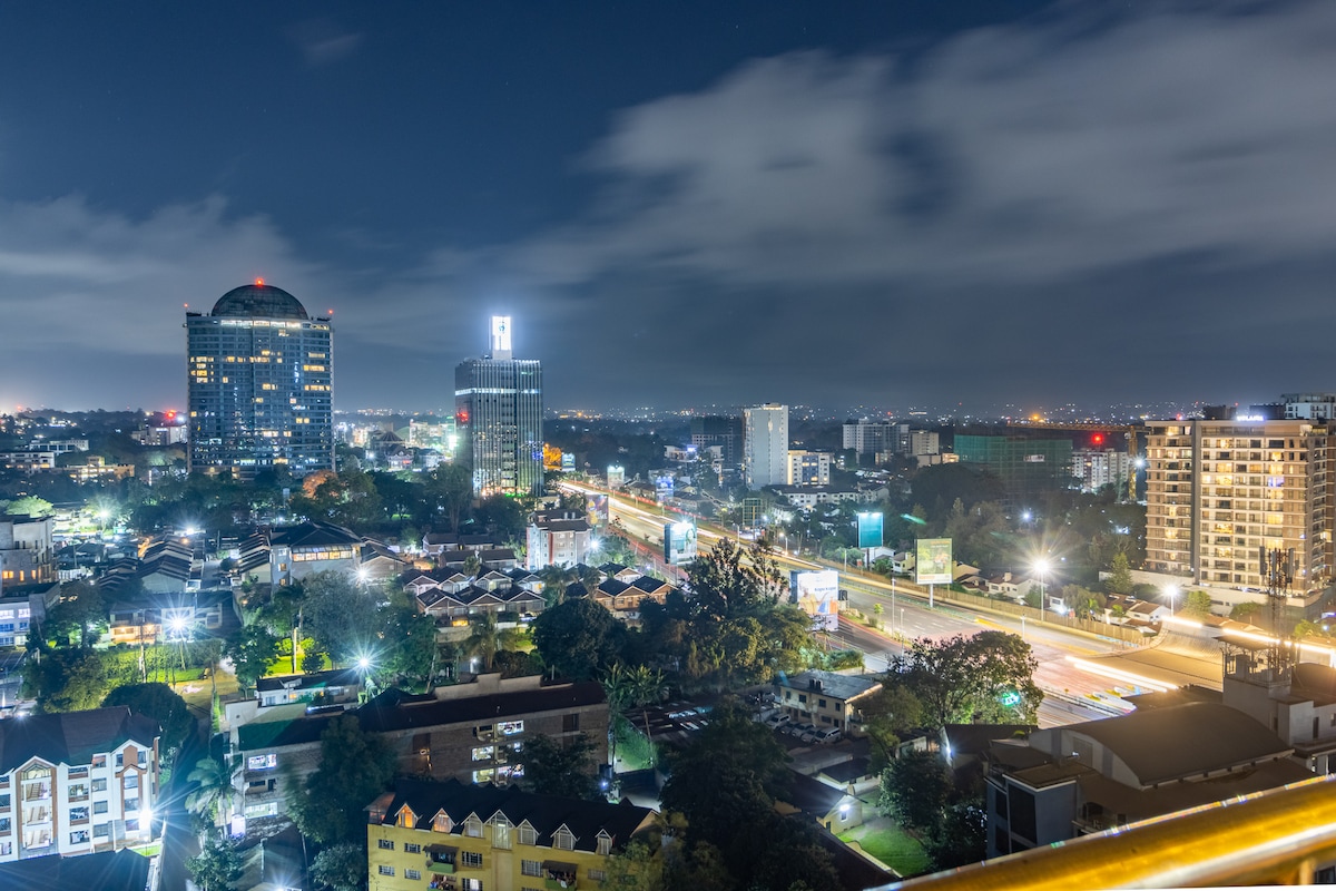 Westlands | DSQ | Gym | Pool | Wi-Fi | Netflix photo 5