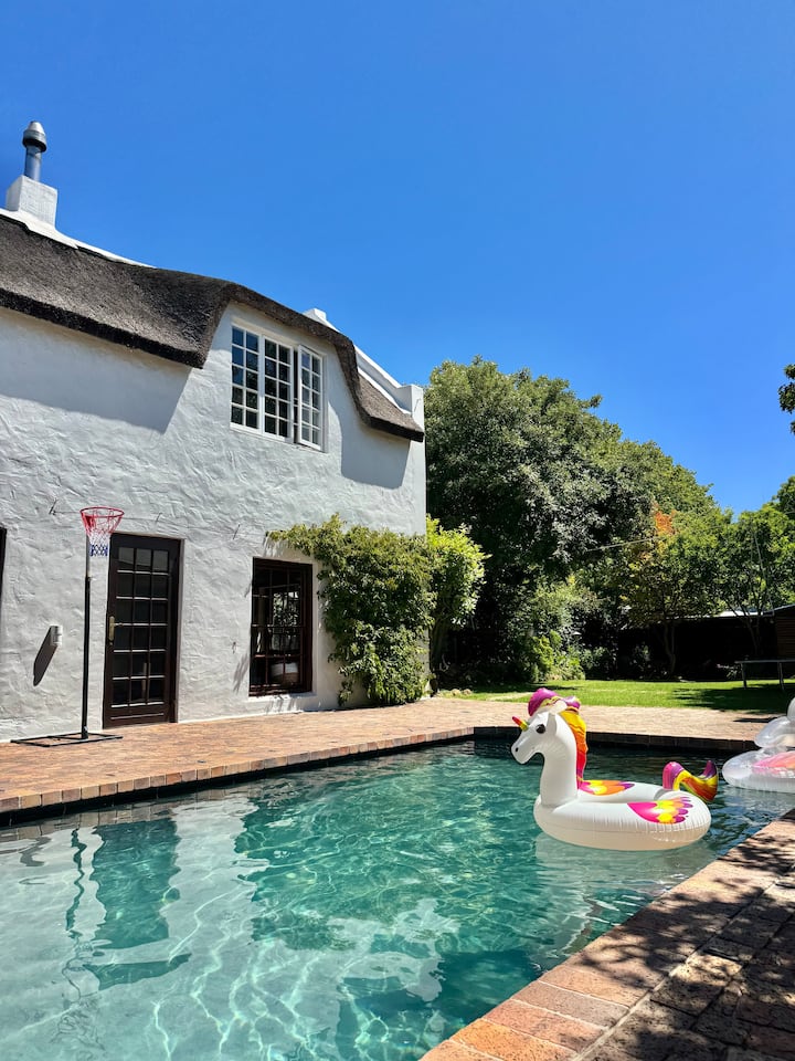 The Coach House & Cottage Retreat - Cape Town