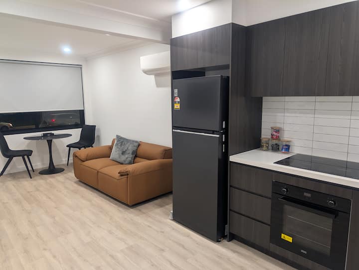One Bedroom Apartment With Garage - Five Islands