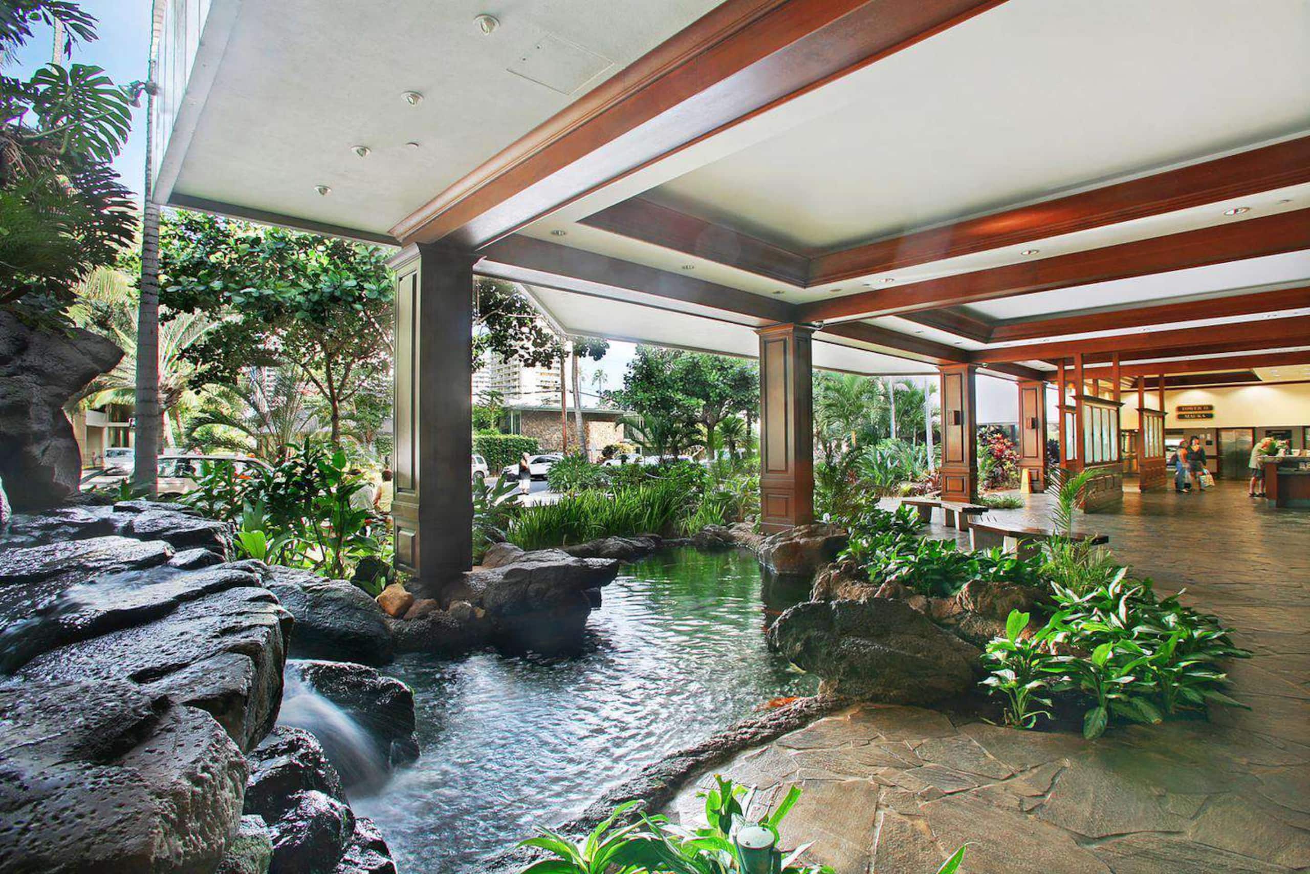 31st Fl Waikiki Banyan | Ocean View | Parking - Image 12