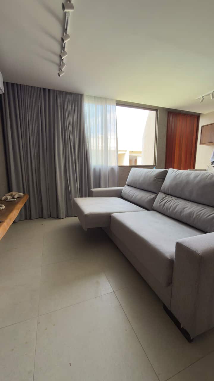 Kitanda cha sofa cha mita 2.50 
Inalala kwa starehe watu 2