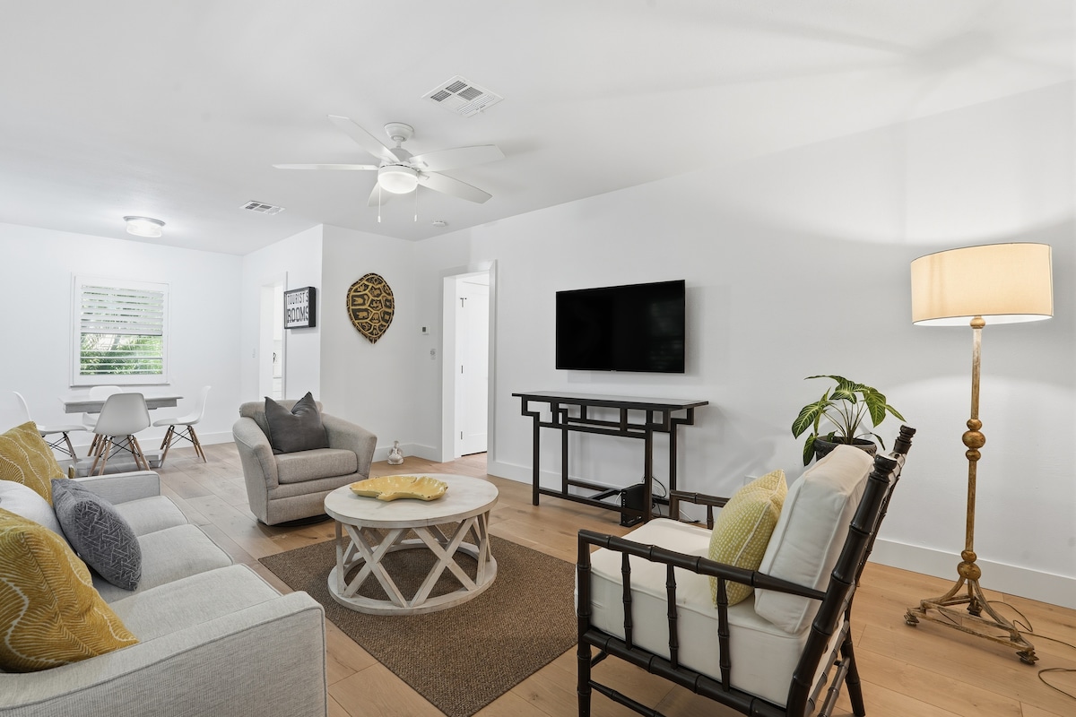 Predné dvere nie sú viditeľné vpravo. 