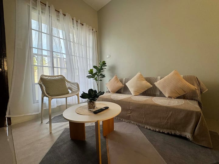 Elegant House 2-br At Dahican Mati (Free Wi-fi) - Mati