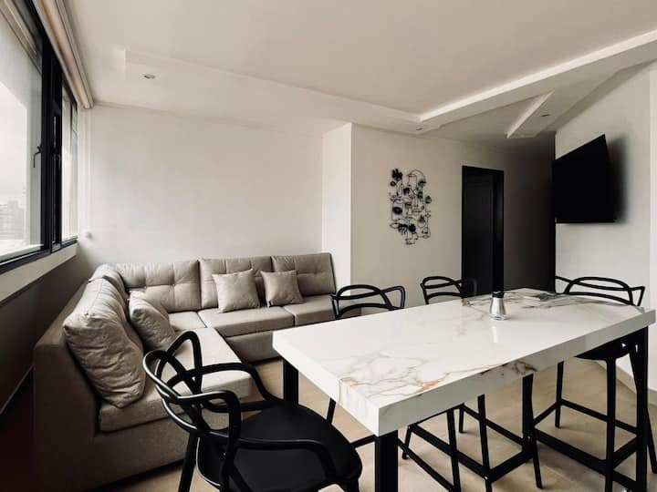1br Condo With A View For Groups | La Carolina - Quito
