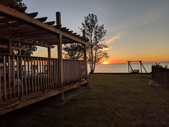 Beachfront Cottage- Wasaga/30 Min To Blue Mountain - Wasaga Beach