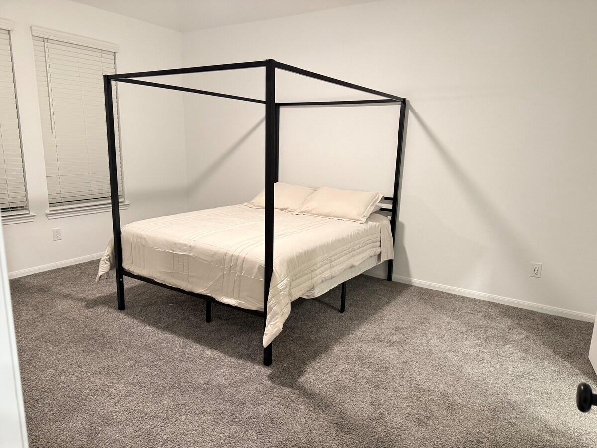 საძინებელი 1