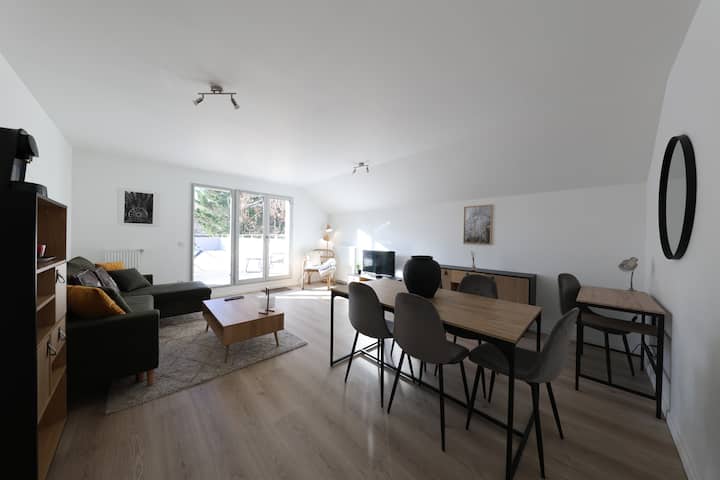 Nature & Modernité : F5 Familial + Terrasse Xxl - Évry