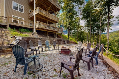 Stunning Lakeview Home・Game Room・Dock・Hot Tub